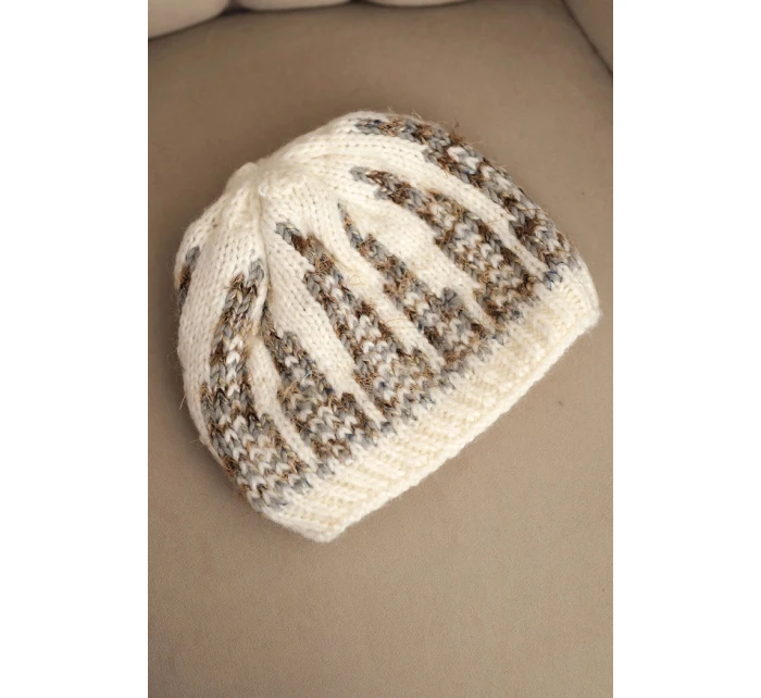 Dámská zimní čepice z vlny s krystaly model 21750404 grafitová - K-Fashion Dámská zimní čepice z vlny s krystaly model 21750404 grafitová - K-Fashion