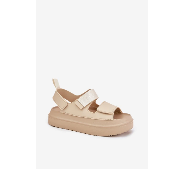 Dámské sandály na platformě se suchým zipem béžové model 21696233 - Boto