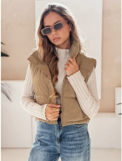 Dámská prošívaná tmavě béžová vesta Dstreet model 21991832 - FashionStreet Dámská prošívaná tmavě béžová vesta Dstreet model 21991832 - FashionStreet