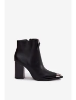 Botki Damskie Na Słupku Z Ozdobnym Zamkiem Czarne Wiviane