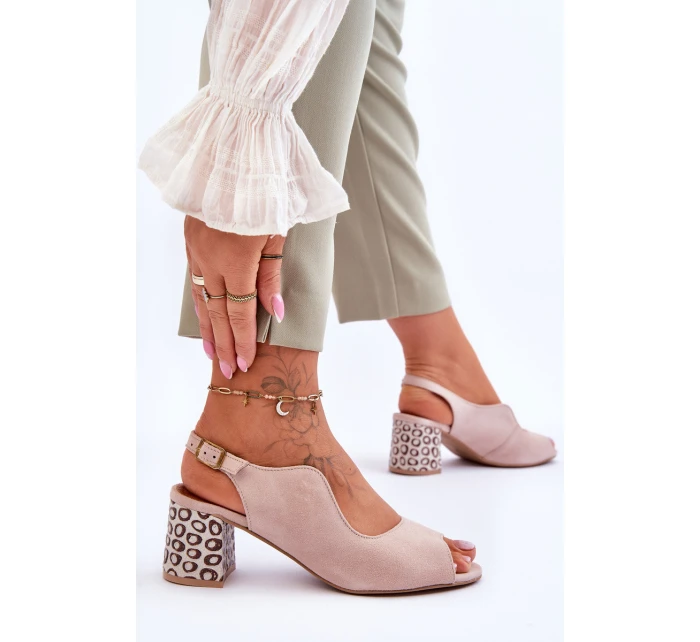 Dámské semišové sandály na podpatku model 21619303 Béžová - Maciejka