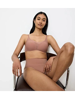 TRIUMPH SHAPE SMART - Podprsenka s kosticami pre tvarovaný dekolt Triumph