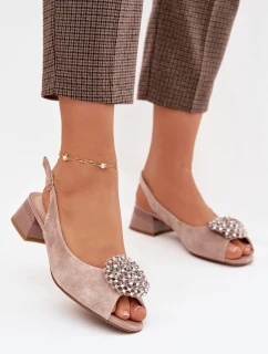 Kožené dámské sandály na podpatku s ozdobou model 22031834 béžové - D&A
