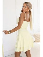 677-3 Šaty bez ramienok s vodným výstrihom a volánovou sukňou - maslovo žlté