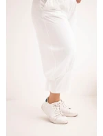 Dámske plus veľkosť nohavice s nízkym sedom a elastickým pásom biela