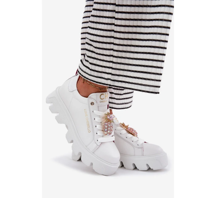 Kožené tenisky s ozdobnou broží  bílé model 21694817 - CheBello