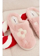 Kožešinové pantofle s květinami Růžové model 21772530 - Boto