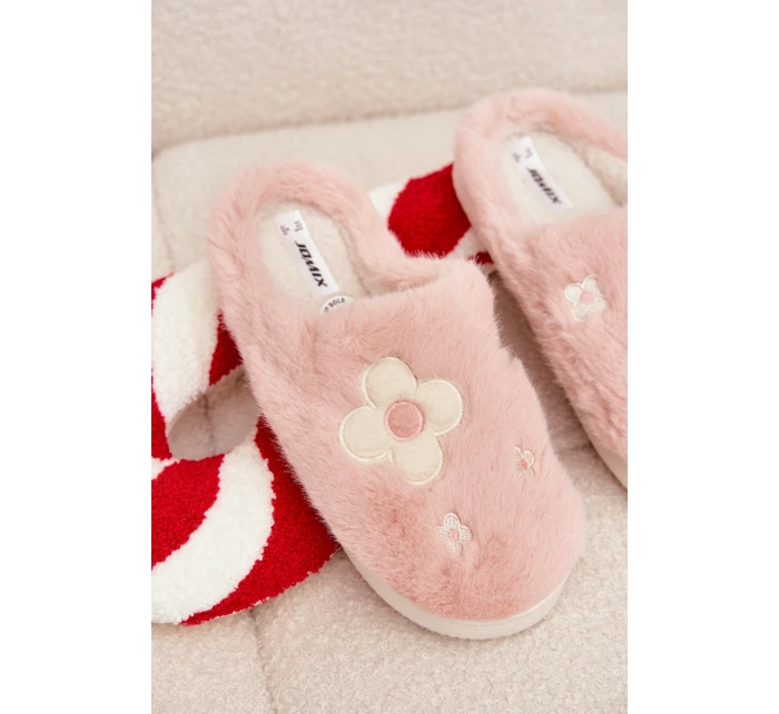 Kožešinové pantofle s květinami Růžové model 21772530 - Boto