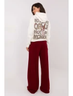 Tepláky model 218253 Relevantnosť