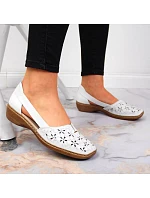 W bílá kožená polobotka model 22050397 - Rieker