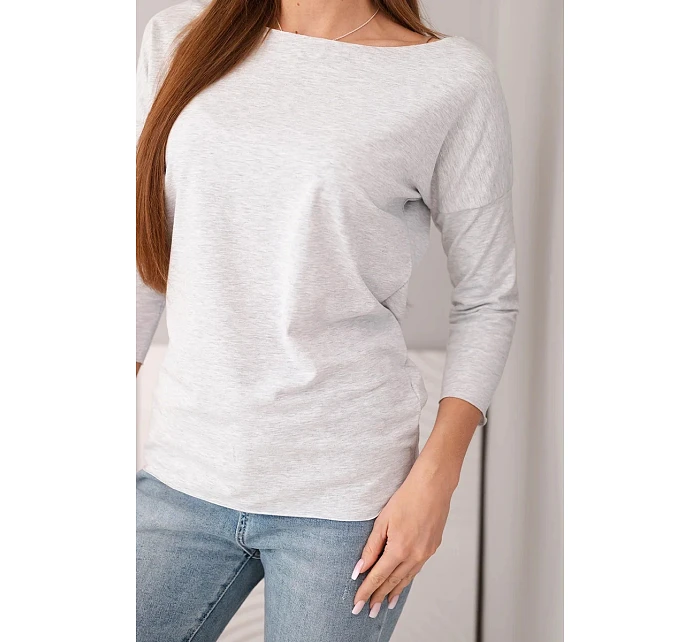 Dámska blúzka s lodičkovým výstrihom svetlo sivá Dámska blúzka s lodičkovým výstrihom svetlo sivá