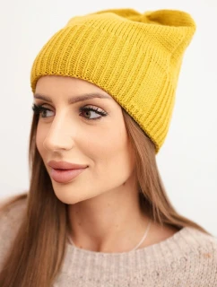 Dámska zimná čiapka s vlnou v klasickom rebrovanom vzore K444 horčicová