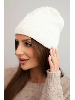 Dámská zimní čepice z vlny s vzorem ecru model 21783071 - K-Fashion