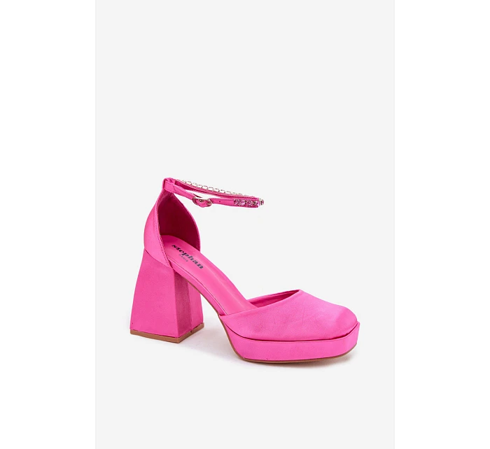 Sandály na podpatku s saténovým povrchem Fuksie Calistae