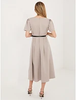 Sukienka MI SK model 22102559 ciemny bezowy - FPrice Sukienka MI SK model 22102559 ciemny bezowy - FPrice