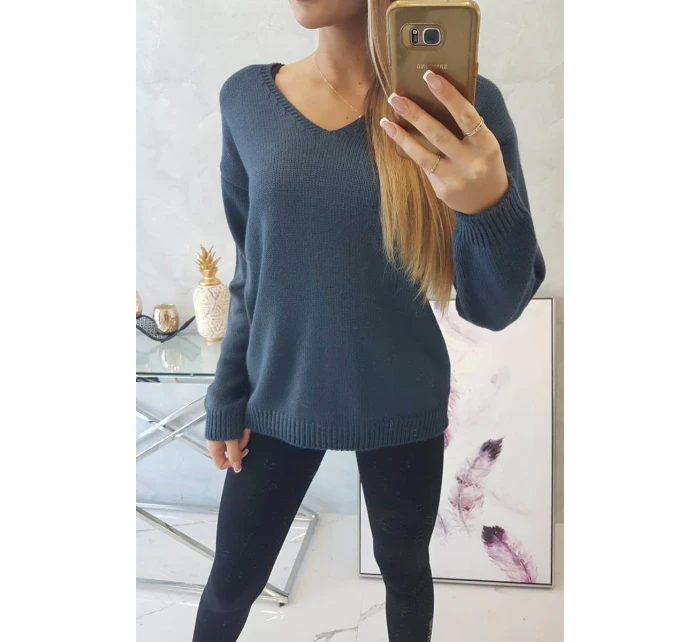 Džínsový sveter s výstrihom do V