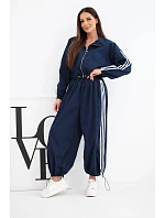 Dámský bavlněný komplet s oversized kalhotami a model 22294724 lampasy modrý - K-Fashion Dámský bavlněný komplet s oversized kalhotami a model 22294724 lampasy modrý - K-Fashion