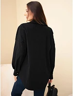 Dámská košile oversize z model 22347740 s kapsami a dlouhým rukávem z bavlny černá - K-Fashion Dámská košile oversize z model 22347740 s kapsami a dlouhým rukávem z bavlny černá - K-Fashion
