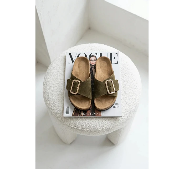 Kožené semišové dámské pantofle s přezkou tmavě zelené Beryl