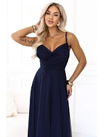 maxi šaty na ramínka s výstřihem do V – tmavě modré model 22269162 - numoco basic maxi šaty na ramínka s výstřihem do V – tmavě modré model 22269162 - numoco basic