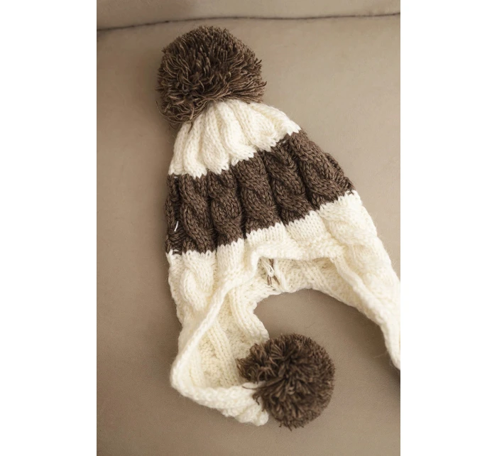 Dámska zimná vlnená čiapka s bambuľkami a ušnými klapkami K447 ecru + mocca
