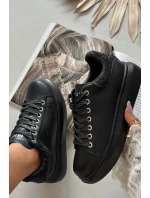 Dámské tenisky z pravé kůže model 21711761 Černé - Goe Dámské tenisky z pravé kůže model 21711761 Černé - Goe