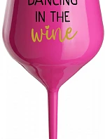 DANCING IN THE WINE - růžová nerozbitná sklenice na víno 470 ml