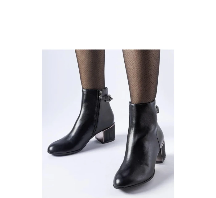 Topánky na podpätku model 206491 Solea Topánky na podpätku model 206491 Solea