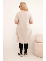 Dámske bavlnené šaty nadmernej veľkosti s dlhším chrbtom a vreckom béžová