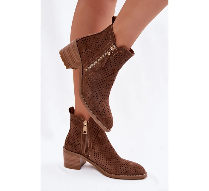 Dámské perforované kotníkové boty model 22100109 Hnědé - VINCEZA