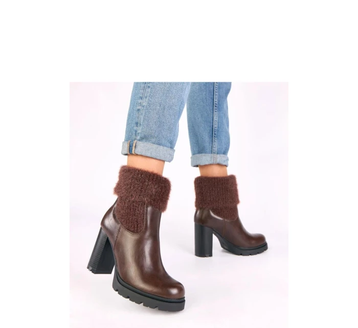 Topánky na podpätku model 221641 Solea