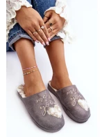 Lesklé dámské pantofle šedé model 21641364 - Boto