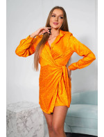 Šaty s viazaním v páse oranžové