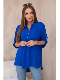 Blúzka s predĺženým chrbtom v chrpovo modrej farbe