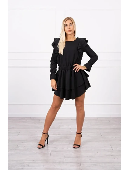 Šaty se model 18743658 volány černé - K-Fashion