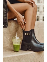 Dámské kotníkové boty se zlatým detailem zateplené černé model 21710118 - Boto Dámské kotníkové boty se zlatým detailem zateplené černé model 21710118 - Boto