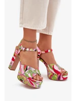Sandále na podpätku model 214389 Krok vo veľkom štýle