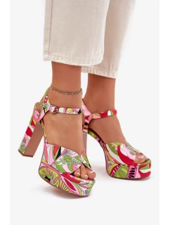 Sandále na podpätku model 214389 Krok vo veľkom štýle