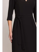 S396 Šaty v strednej dĺžke so zavinovacími detailmi - čierne
