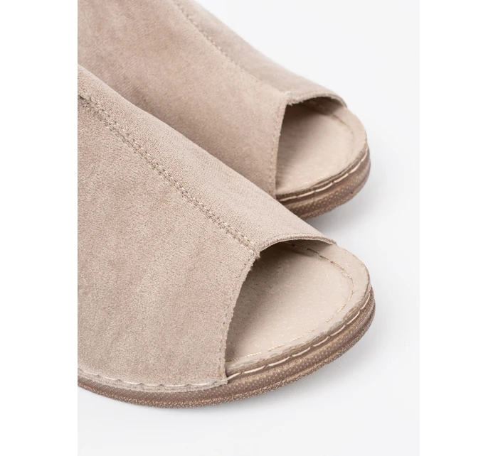 Vynikajúce hnedé dámske ponožky s platformou Vynikajúce hnedé dámske ponožky s platformou