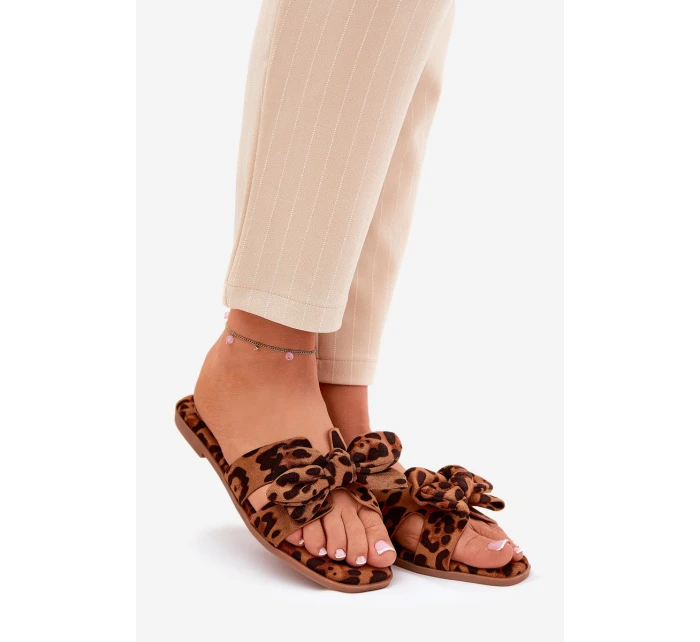 Ploché Dámské Pantofle S Mašlí Leopardí Hnědé model 21688557 - Boto Ploché Dámské Pantofle S Mašlí Leopardí Hnědé model 21688557 - Boto