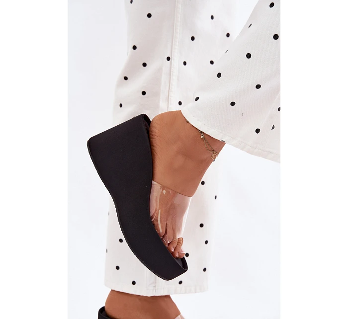 Dámské sandály na platformě s páskem Černé model 22107268 - Boto