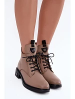 Kožené kotníkové boty s ozdobou na a vyhřívané béžové model 22404663 - VINCEZA Kožené kotníkové boty s ozdobou na a vyhřívané béžové model 22404663 - VINCEZA