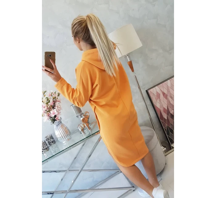 Šaty s kapucňou a bočným rázporkom broskyňové Šaty s kapucňou a bočným rázporkom broskyňové