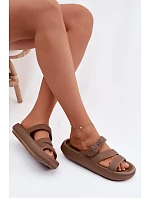 Pěnové dámské pantofle s pásky a sponou Big Star model 22100713 hnědé - Big Star Shoes