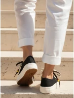 Dámske tenisky s ozdobnými korálkami čierne FashionStreet ZY1405