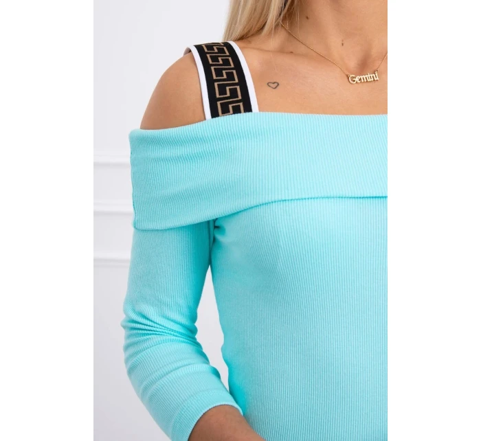 Mätové šaty so širokými ramienkami