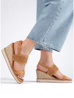 Moderní sandály dámské hnědé na klínku Moderní sandály dámské hnědé na klínku
