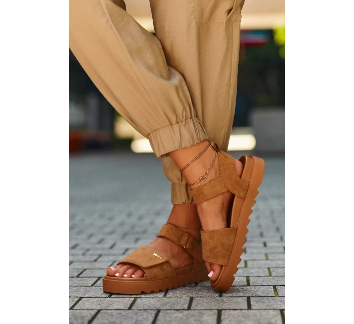 Damskie Zamszowe Sandały Na Platformie Big Star NN274705 Brązowe Damskie Zamszowe Sandały Na Platformie Big Star NN274705 Brązowe