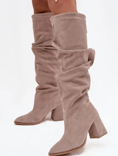 kozačky z přírodního semiše na sloupku zateplené  béžové model 21714291 - Zazoo